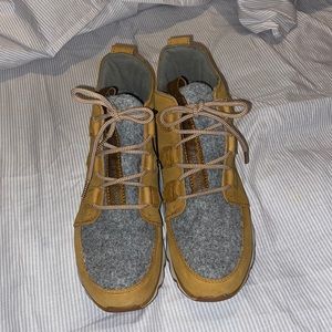 Women's Sorel Snow Boot. Size 9, new with tags